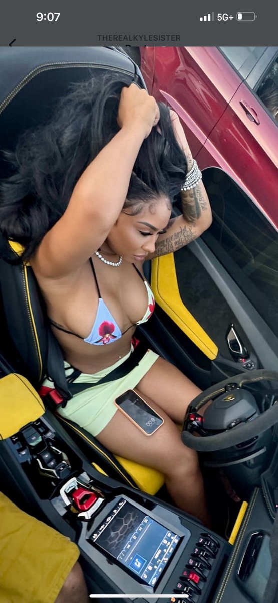 Undefea13850852's tweet photo. @AriTheDon  she don’t fu*k with no lil fish she with the sharks baby you can come eat with her you ain’t got to starve baby! Ari look too GOOD!#Big Don!💕❤️😍 https://t.co/1HQfmoBQ5w