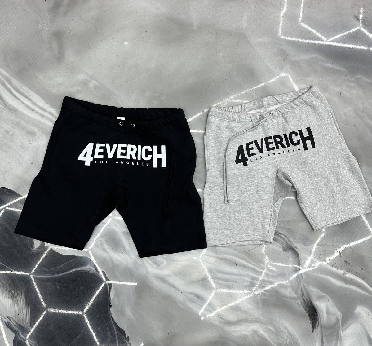 4everichLA's tweet photo. Shop our latest releases 

https://t.co/4KkaSvIFgM 🌐✈️ https://t.co/Gp3lTD6Oa0