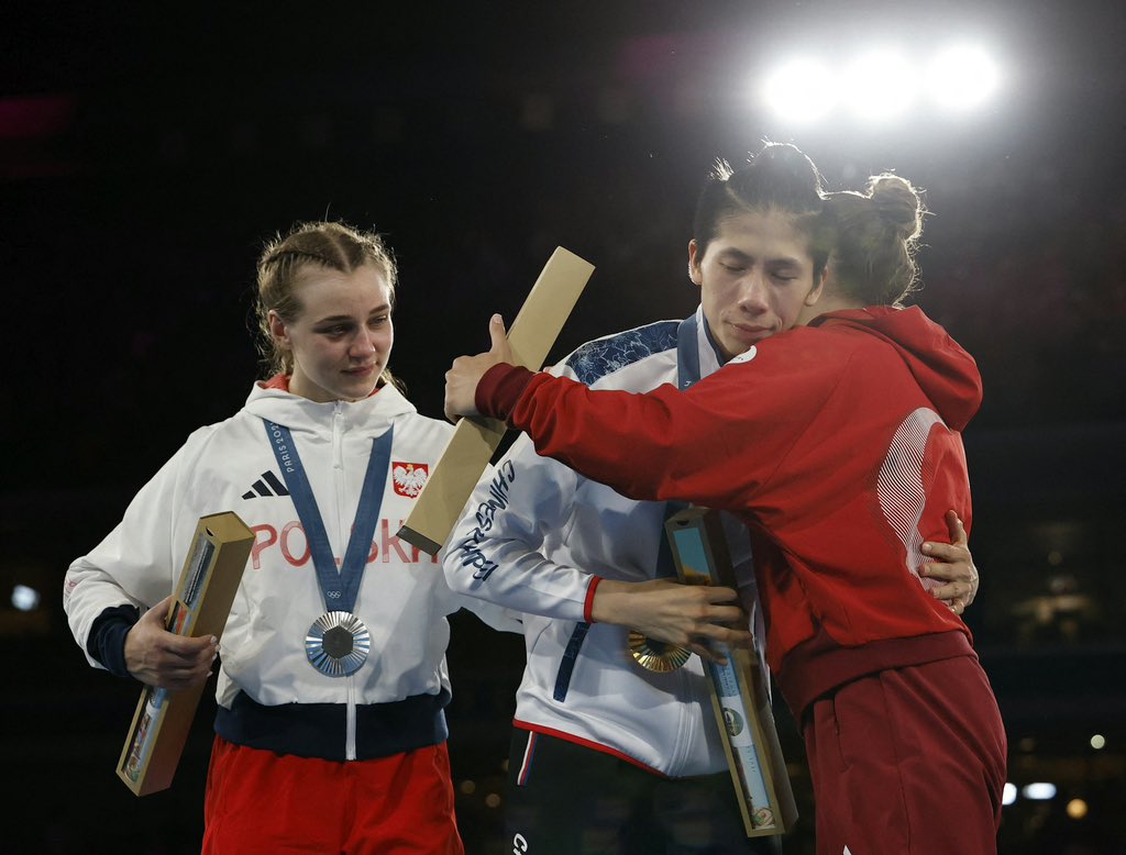 Thank you for showing such grace and extraordinary character, daughter of Taiwan.

 #BoxingQueenLinYuTing