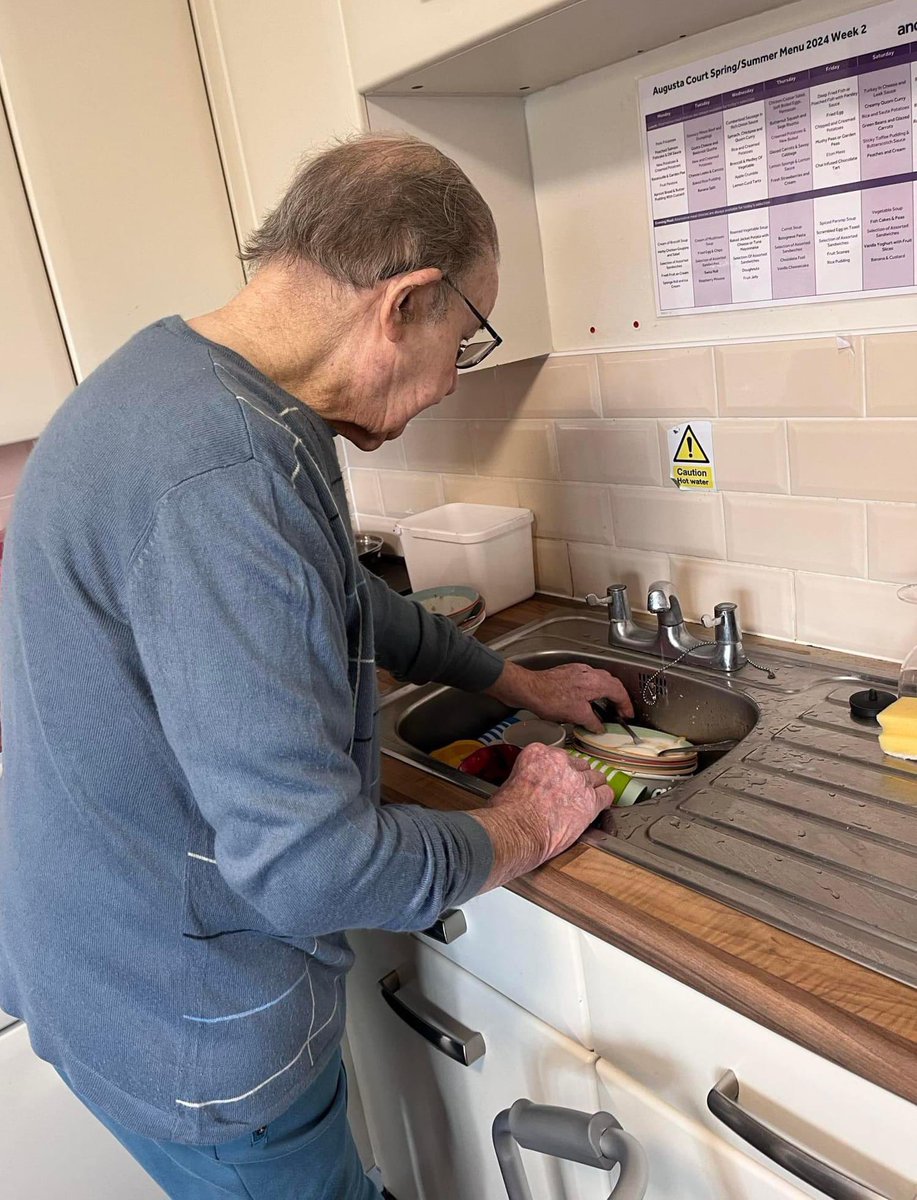 Fred helping out with washing up today.
We encourage our residents to participate in any daily living activities they used to do before they moved to our home 🏡.