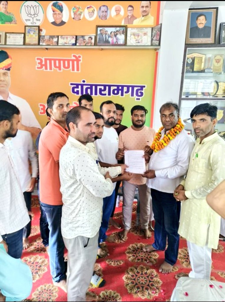 TheSunilJJN's tweet photo. ICT लैब से लेकर स्मार्ट क्लास तक,कंप्यूटर अनुदेशक शिक्षा में क्रांति ला रहे हैं फिर भी वेतन में विसंगति की मार झेल रहा हैं। 
@RajCMO
@madandilawar
@KumariDiya
 कृपया वेतन समानता की दिशा में कदम उठाएं।
#कम्प्यूटर_शिक्षा_अनिवार्य 
#राज_अनुदेशक_मागे_न्याय 
@vinodmittal9 https://t.co/V0gfNVbn21