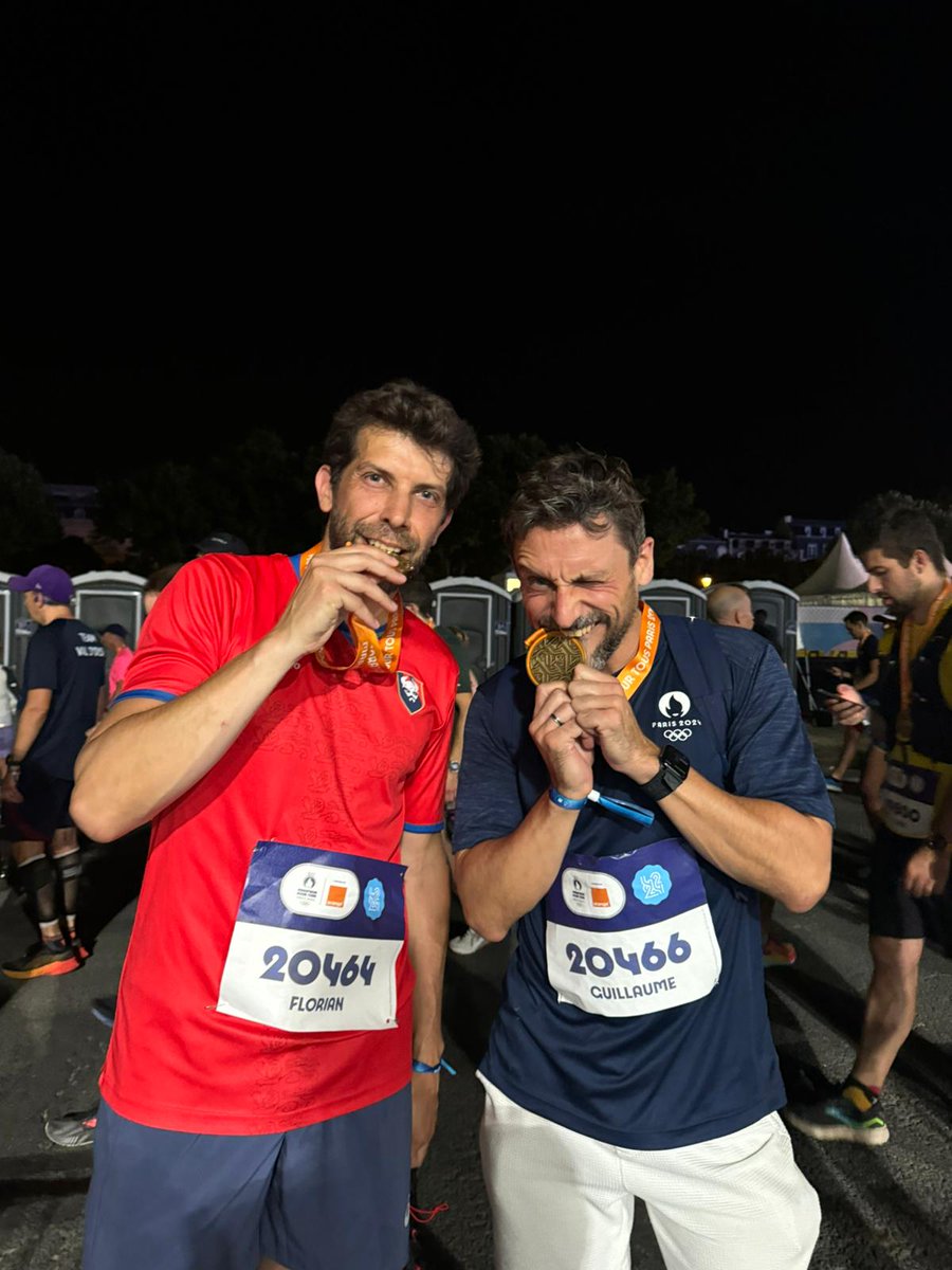 Florian Buhot (@florianbuhot) on Twitter photo ✅Participer aux JO #Paris2024
🔥Une ambiance de folie jusqu'à pas d'heure
🤯Un parcours magique mais atypique avec un dénivelé de fou
🥇Très heureux d'avoir partagé cette aventure avec mon ami <a href="/gdelalande/">Guillaume Delalande</a> pour son 1er marathon. Fierté de le voir franchir cette ligne d'arrivée ✅Participer aux JO #Paris2024
🔥Une ambiance de folie jusqu'à pas d'heure
🤯Un parcours magique mais atypique avec un dénivelé de fou
🥇Très heureux d'avoir partagé cette aventure avec mon ami <a href="/gdelalande/">Guillaume Delalande</a> pour son 1er marathon. Fierté de le voir franchir cette ligne d'arrivée