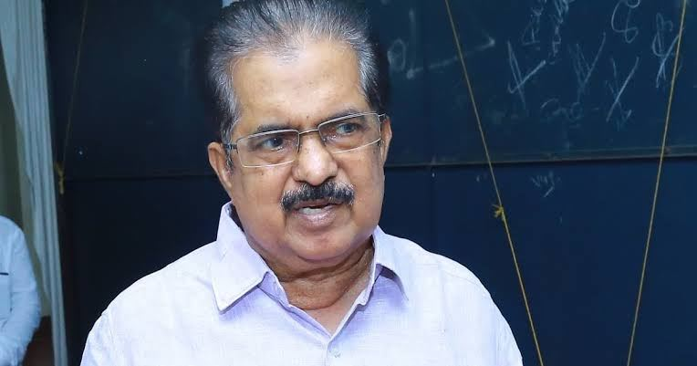 I am deeply saddened by the news of the passing of K. Kutty Ahammed Saheb, a former minister of Kerala and a distinguished senior leader of the Indian Union Muslim League. His departure has created an irreplaceable void in .......
👇
facebook.com/teearifali/pos…