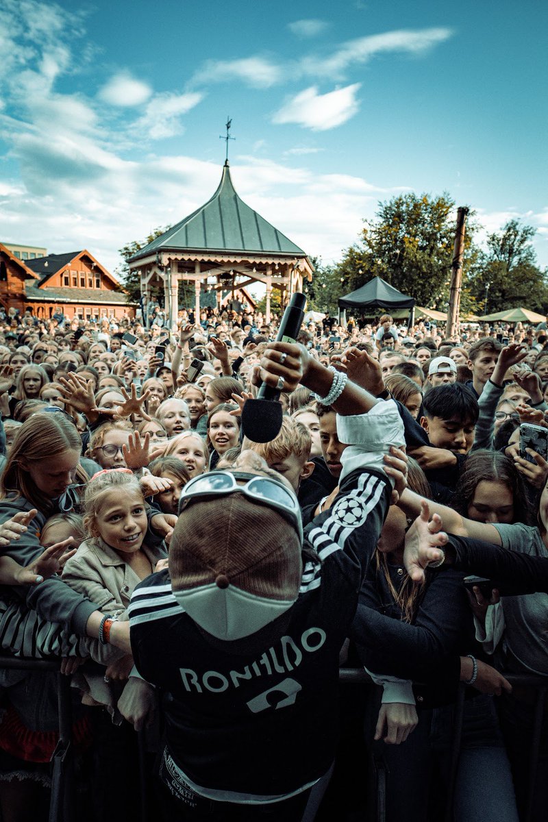 Filip Pham tweet media