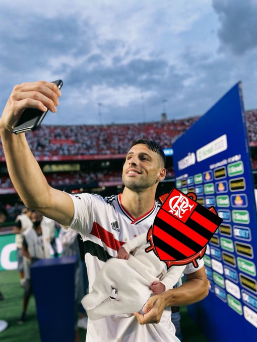 emanueldesp's tweet photo. Feliz dia dos pais pro Calleri também https://t.co/fLFGOmdzBq