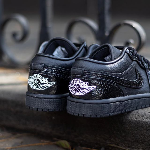 SneakerAlert on X: SneakerAlert on X: