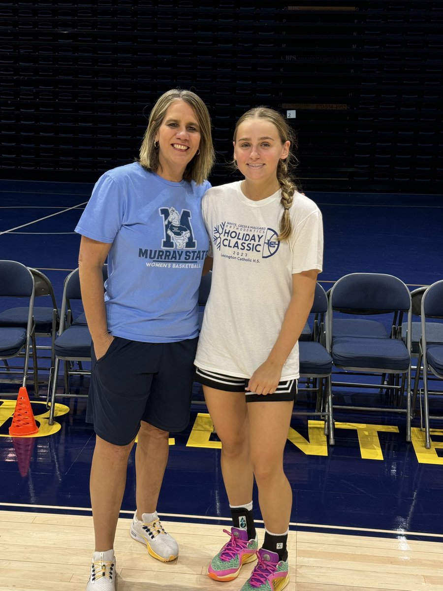 jaelyndye27's tweet photo. A huge thanks to @RacersWBB for a great camp today! I appreciate @racersWBBcoach and all the assistant coaches time! I had a great time against a lot of talent and being a part of the 5 on 5 team champs! It was great to catch up with some travel and high school teammates as well! https://t.co/OdNeDa9Nqm