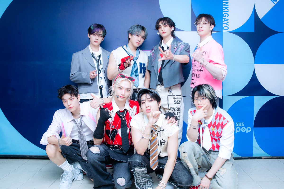 kpop_sbs's tweet photo. [👔] 240811 #착장인가

잠시 후 오후 2시 30분!
#인기가요 에서 만나요❤

#스트레이키즈 #StrayKids #JJAM @Stray_Kids https://t.co/y5DdDAPkLG