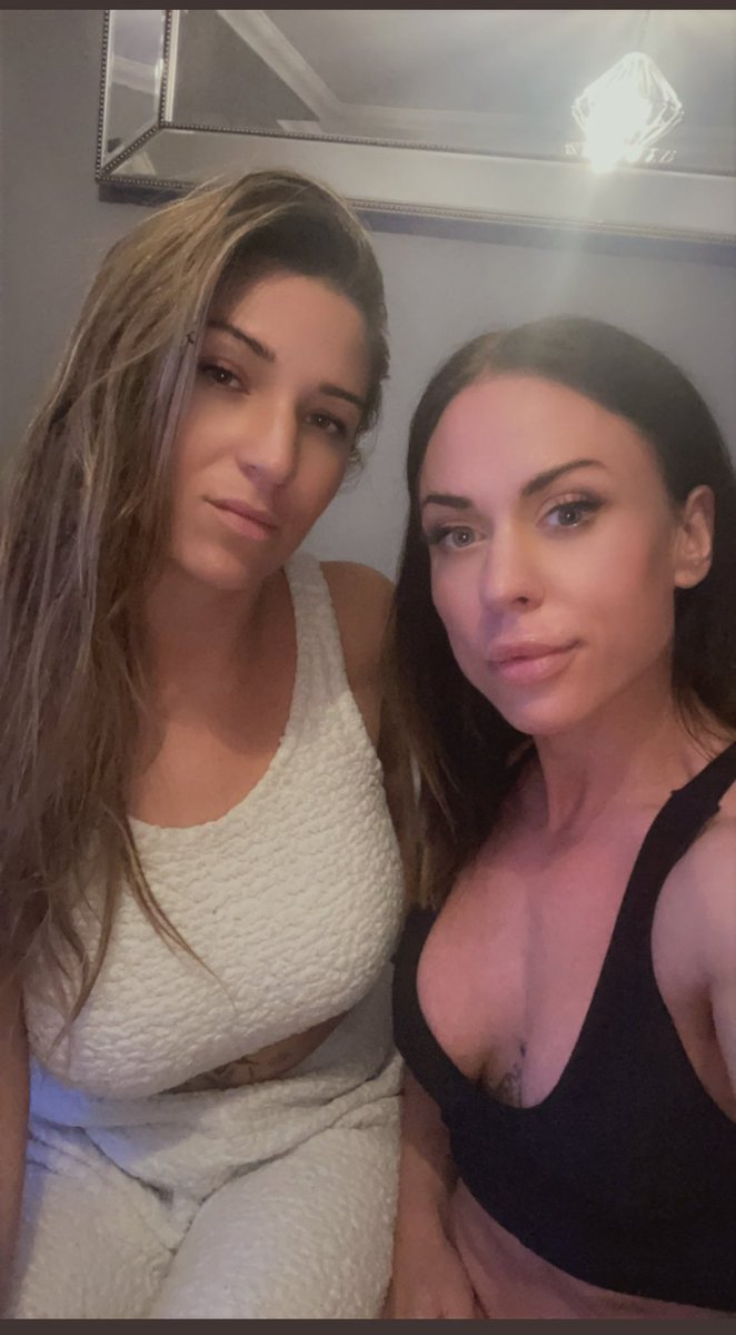 GoddessRyder91's tweet photo. Your wife doesn’t taste as good as us 😈😈 

Now be a good boy and come to us where you belong😮‍💨💪🏽👣

 @Avasfootworld https://t.co/2GBXdm9fFF
