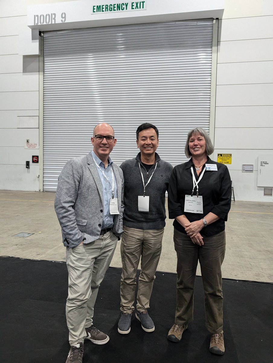 A great day catching up with friends and fellow EV enthusiasts at the Electric SUV expo in Melbourne today 🙏🤩 <a href="/Rizflip/">Riz</a> @cvanderstock