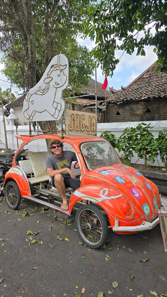 Dancing Pandas 🌍✈️ tweet media