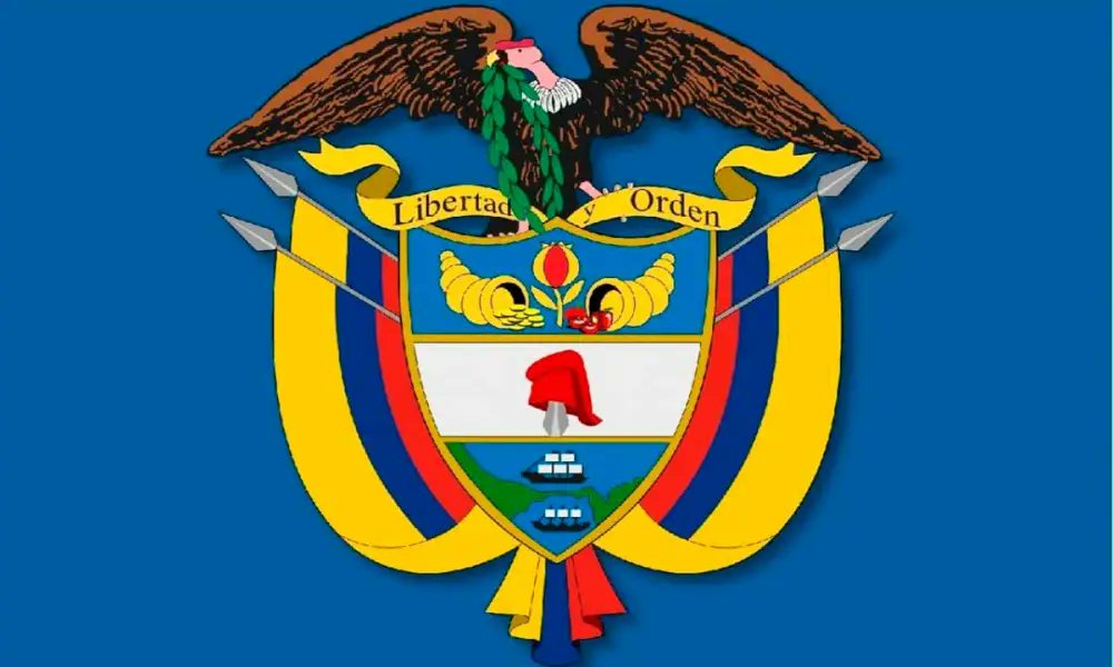 nometiente2's tweet photo. No tenemos oro (gracias uribestias, Duque especialmente) la granada no es una fruta que nos represente para nada, es más, ¿dónde la venden?; ni ese gorro frigio nos identifica, qué putas tenemos que ver con Francia, no lo tienen ni ellos, a propósito, ¿los uribestias saben que es en honor a la resistencia contra la opresión?, o sea nada que ver con ellos; y el ismo de Panamá no es un motivo de recuerdo orgulloso, los fachos de la época la dejaron perder. 

La leyenda de Libertad y orden ¿qué significa? ¿Libertad para los ladrones de cuello blanco? ¿El orden, es el turno  de los ultraderechistas para robar?