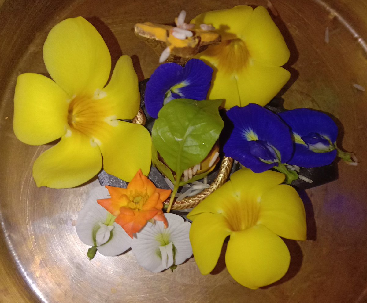 Ms27758329's tweet photo. ।ॐ नर्मदेश्वराय नमः। https://t.co/ENA7STj9a0