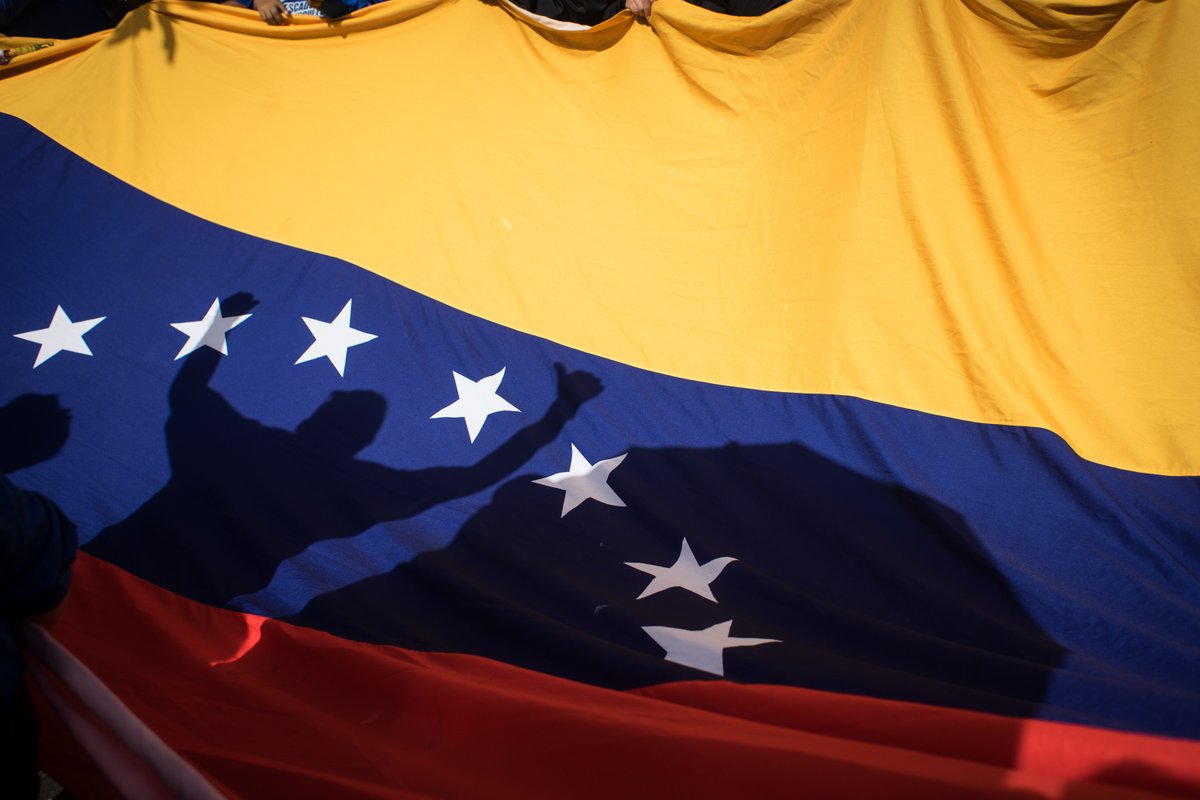 XHespanol's tweet photo. El gobierno venezolano denunció ante la ONU el presunto "golpe cibernético" durante la jornada de elecciones presidenciales del pasado 28 de julio, afirmando que "el sistema electoral venezolano fue víctima de más de 30 millones de ciberataques por minuto" https://t.co/5OCIpjFH9a https://t.co/BKkmMghvaQ