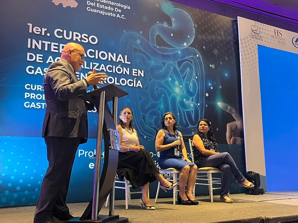 rmonroy79's tweet photo. Participé con la conferencia "Abordaje clínico de las enfermedades gastrointestinales desde las  determinantes de nutrición ambiental y seguridad alimentaria" durante el 1er. curso internacional de actualización en gastroenterología + curso de #nutrición y #probióticos. https://t.co/uzkJccVKbM