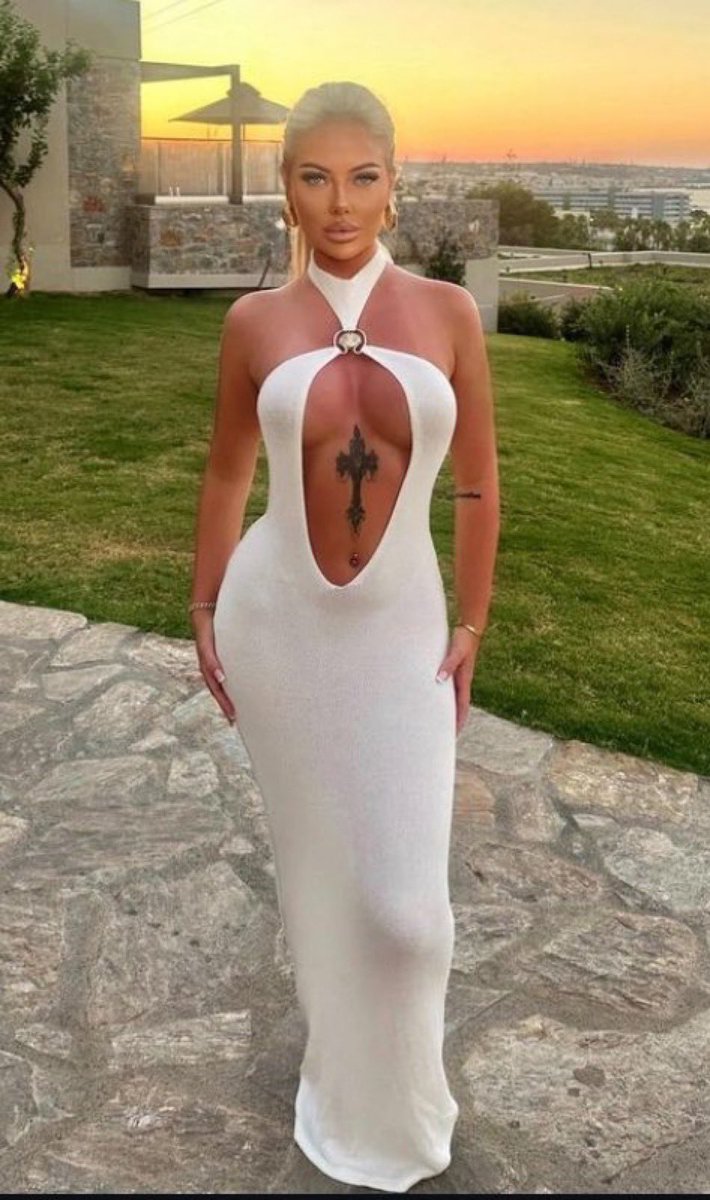 buaksamlik's tweet photo. #whitedress #daretowear #revealingdress #sexydress #exposedforfun #exibicionistas #exhibithionistwife https://t.co/j0SdnhFh6X