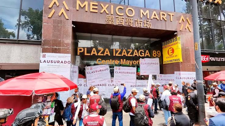 ELDUN_2009's tweet photo. Y lo peor es que es sino-mexicano

Imagínate que el chinito que te vende "5 guisao pol cuatlocientos" es este wey

Mejor vendan scooters en izazaga en vez de hacer sus pendejadas https://t.co/D3UR81jPIe