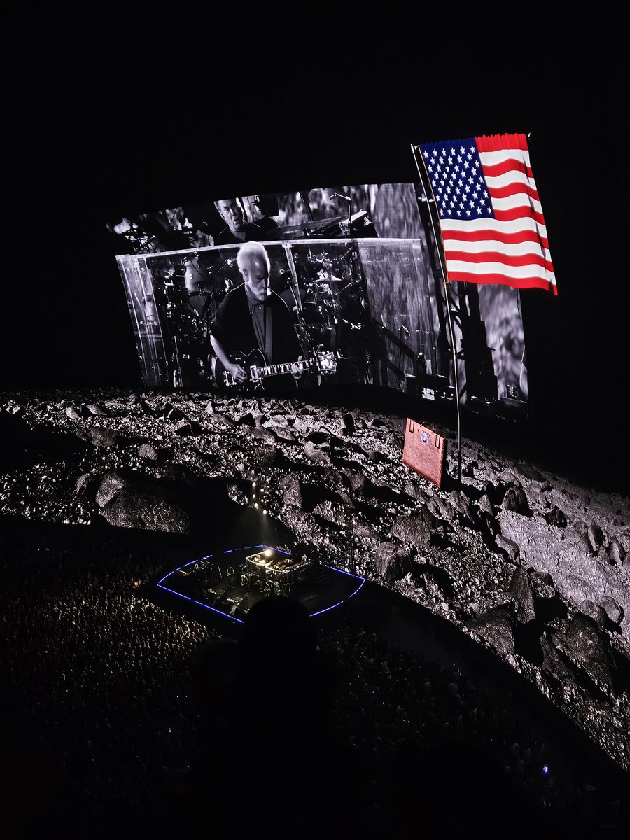 Concert_People's tweet image. new graphics STANDING ON THE MOON
#DeadForever #FinalWeekend ✌️⚡️💀🥀🎶 🪩💃✨️🔮🫶