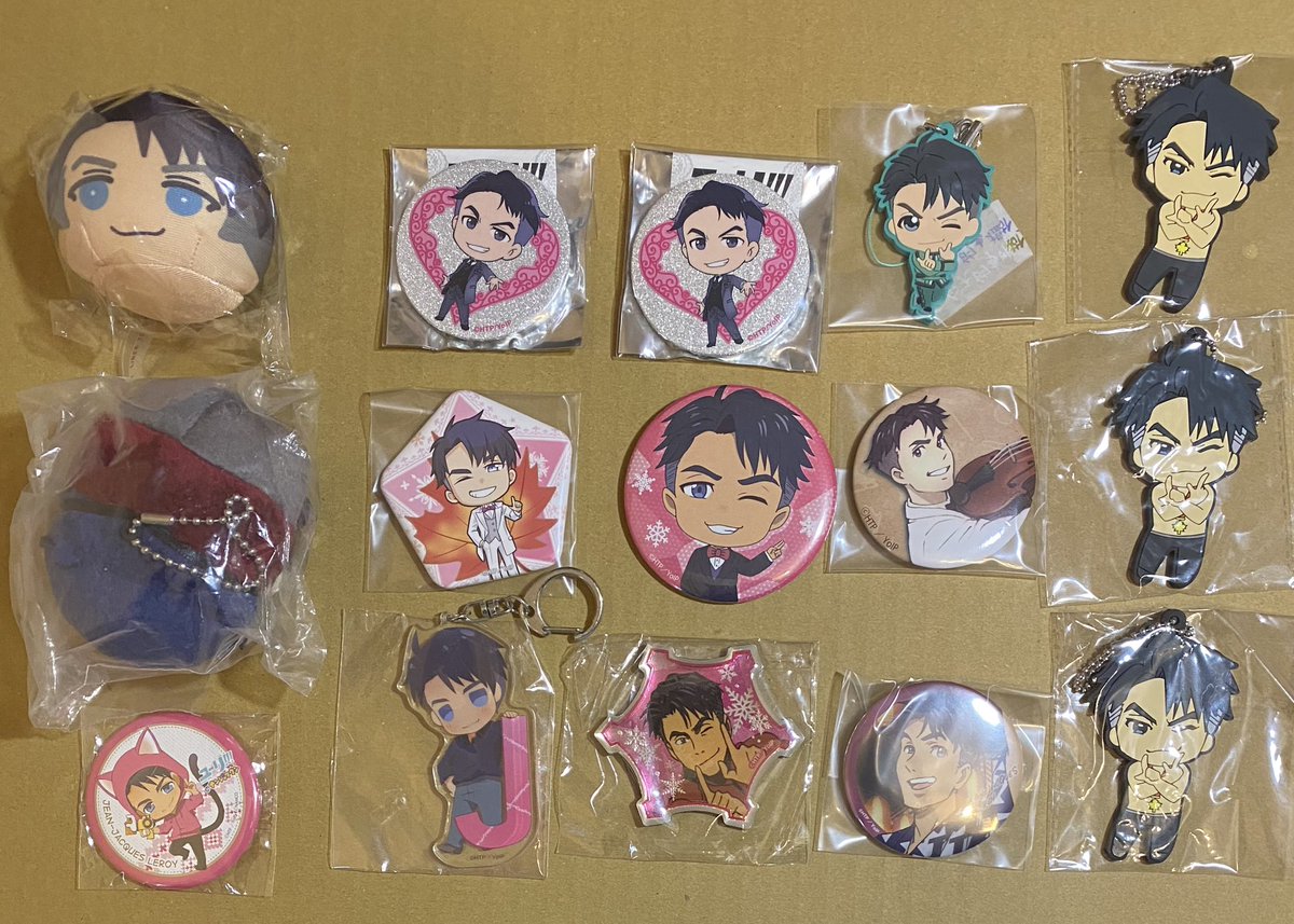doffytan1's tweet image. Merch clearance for yuri on ice JJ acrylic key holder / charm / plushies / badge 

$2 USD per each 

#yurionice #yoimerch #yurionicemerch