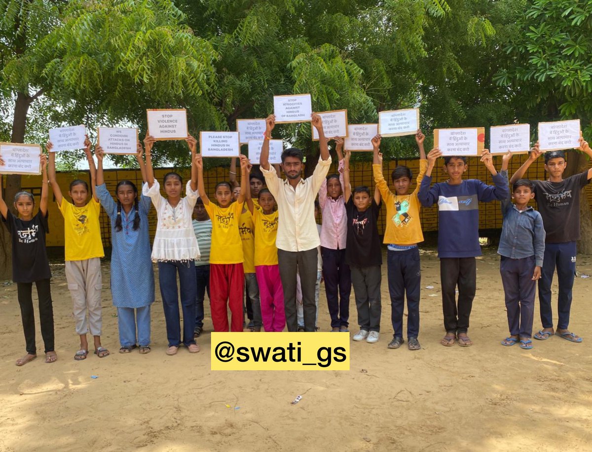 swati_gs's tweet image. Who can understand the plight of being Hindus in Bangladesh better than Hindus from Pakistan? 

These are refugees living in Jodhpur voicing their protest against the ongoing targeted violence in Bangladesh

Let the political events in Bangladesh not further scare away their…