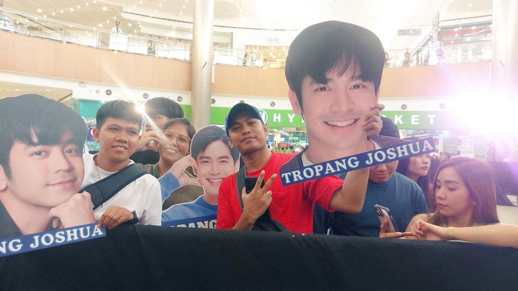 bonie_bear's tweet photo. @iamjoshuagarcia with Tropang garcia gang. Eyyy 🤙🤙🤙 berger kayo samin 🤣🥰🤙 https://t.co/nOfY7FyCyh