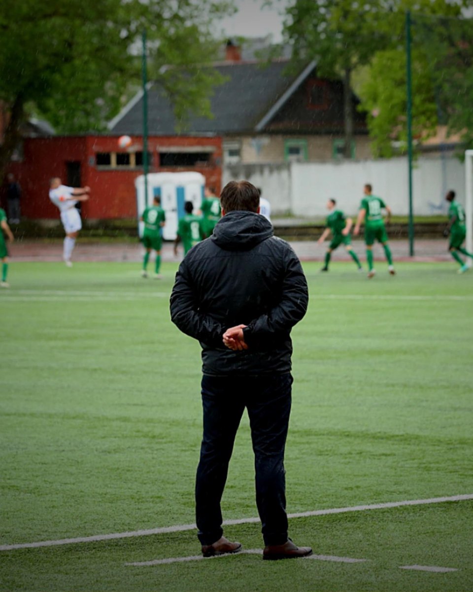 jungrassroots's tweet photo. How To Become A Football Coach – This article tells you how to gain your football coaching qualification such as FA Level 1, Level 2 and more!
https://t.co/V7MaEpM5XH
#FootballCoach #Coachfootball #footballqualifications https://t.co/K4PaZjFcKh