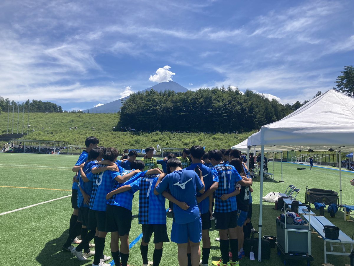U38545263's tweet photo. JCYインターシティトリムカップ（U15）EAST

3位リーグ第2節
vs 湘南ベルマーレ　3-1（0-1）

自分たちの良さ、仲間を信じ、戦い抜きました！

対戦して頂いた湘南ベルマーレ様、ありがとうございました。
#JCYインターシティトリムカップ https://t.co/3DpPehXTuI