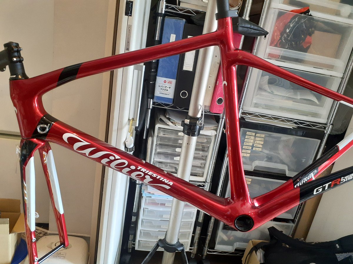 Wilier IzoardXP ホワイト/レッドロードバイクS