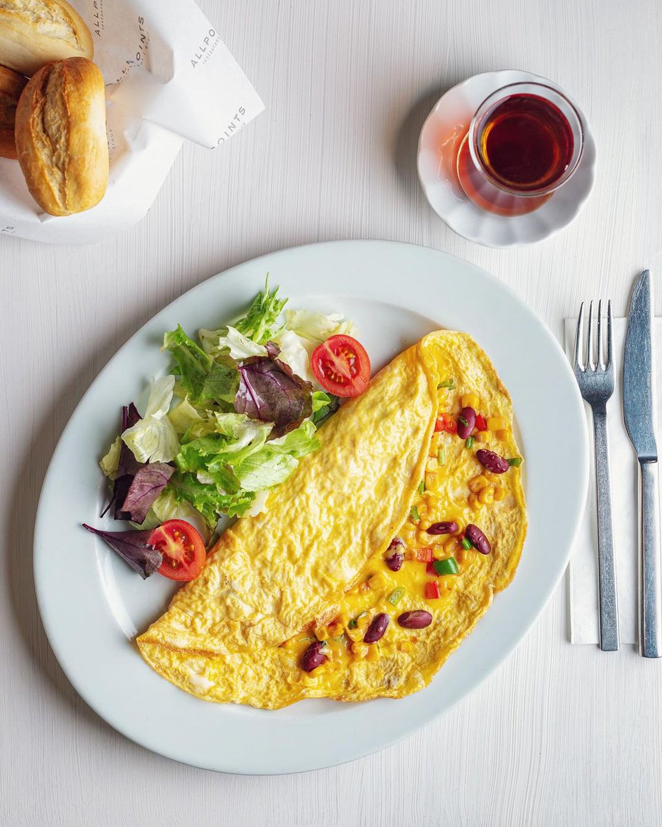 Pazar sabahınızı Midpoint'te İspanyol Omlet ile renklendirin! 🌞 Meksika fasulyesi, renkli biberler, cheddar ve yumurta ile hazırlanan bu sağlıklı kahvaltı ile MaviBahçe’nin yeşil bahçesinde keyifli bir sabaha dönüştürün 🍳 

#Midpoint #KahvaltıKeyfi #SağlıklıLezzetler