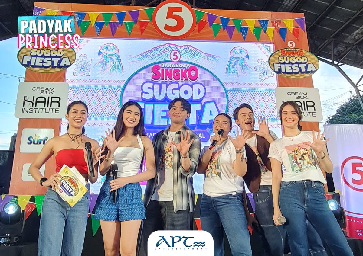 Daghang salamat sa inyo! 💙 Naghatid ng saya sa Davao ang 'Padyak Princess' stars na sina Miles, Jameson, Joao, at Kira sa #BarangaySingkoSugodFiesta!

Panoorin sila sa PADYAK PRINCESS
Monday to Friday, 11:15 AM sa <a href="/TV5manila/">TV5</a> at 7:30 PM sa <a href="/FeelGoodSaBuko/">BuKo</a>!

#APTEntertainment