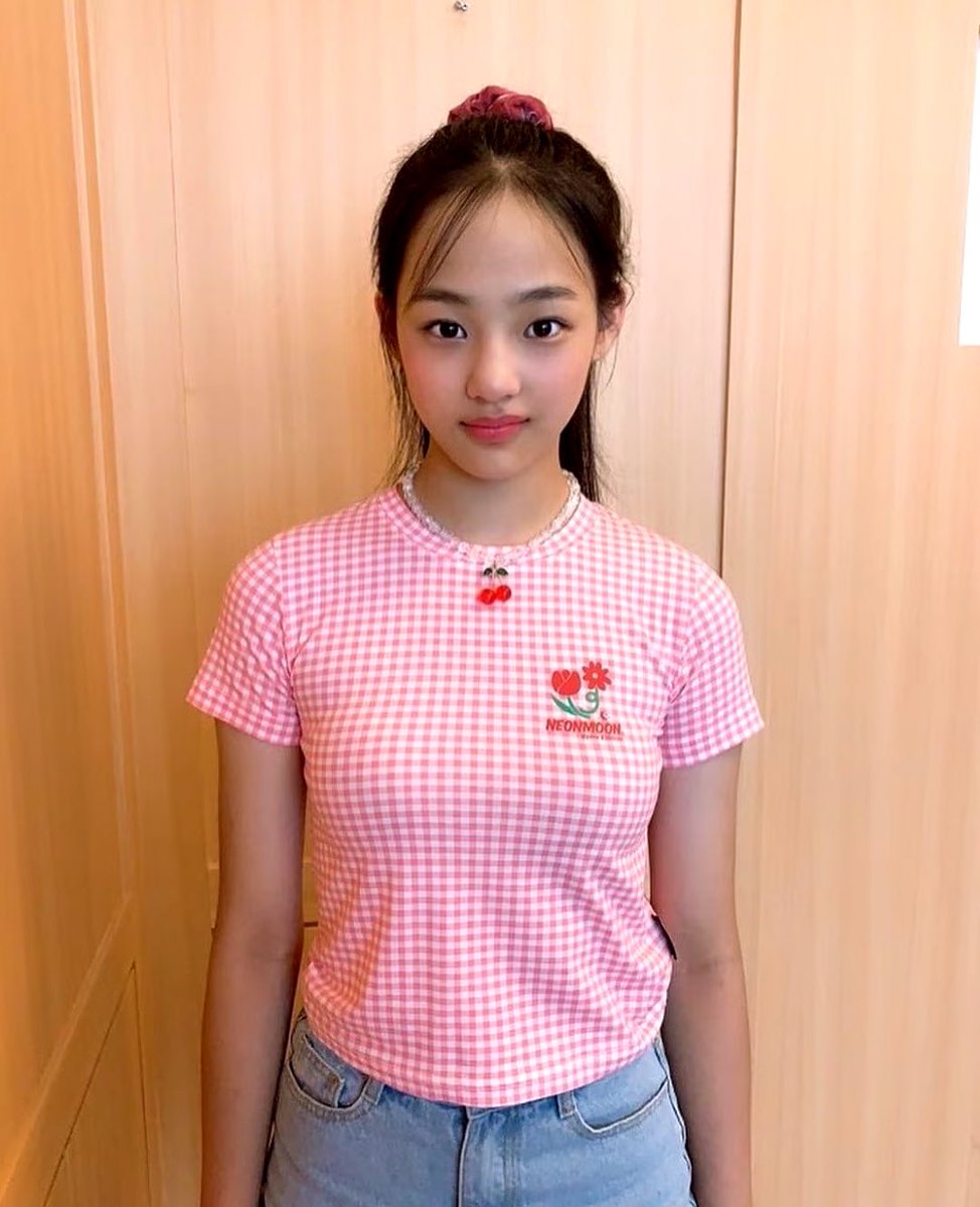 newjeans_loop's tweet image. Predebut.                                Now