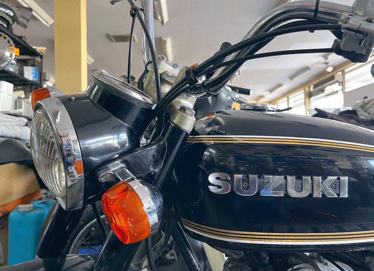 karafutwork's tweet photo. …ヒトが悪いぜオッチャン 。
アルじゃねえか もっとオレの戦向きのヤツがヨォ(🚩
#motorcycleshop https://t.co/ZmLJRAtl24