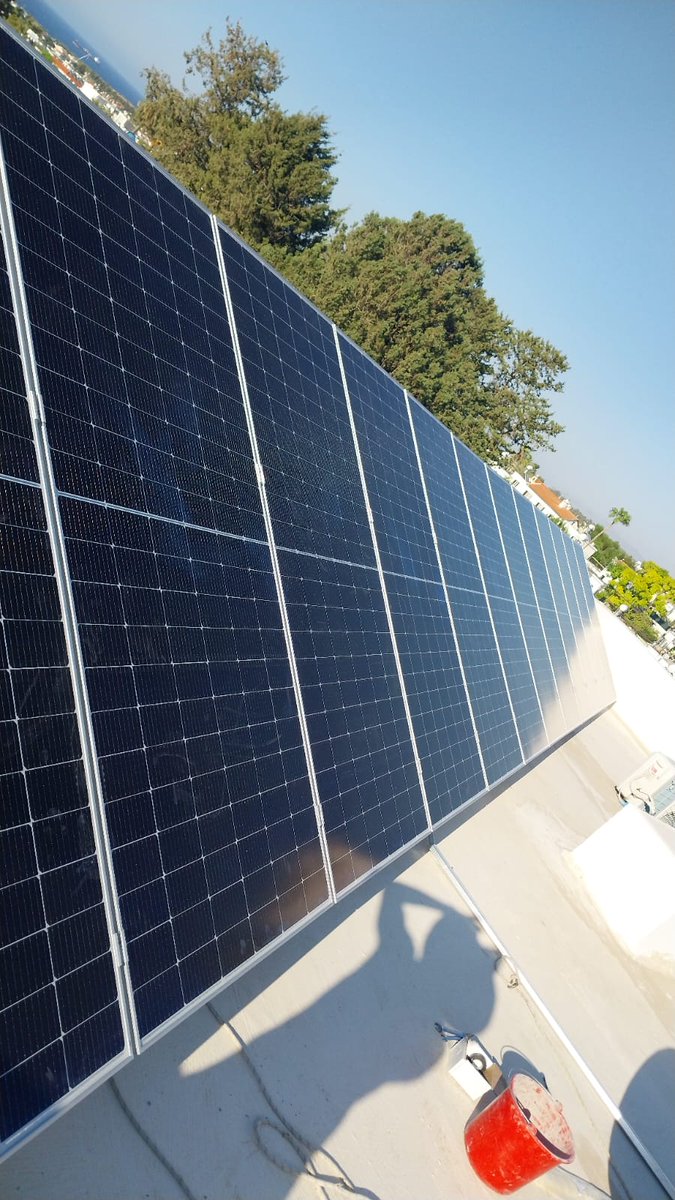 CabacabaSolar's tweet image. Kıbrıs ın geleceğinde yer alması gereken #solarenerji ve bunu sürdürülebilir yapabilmek için yeni nesil #Lithium Aküler