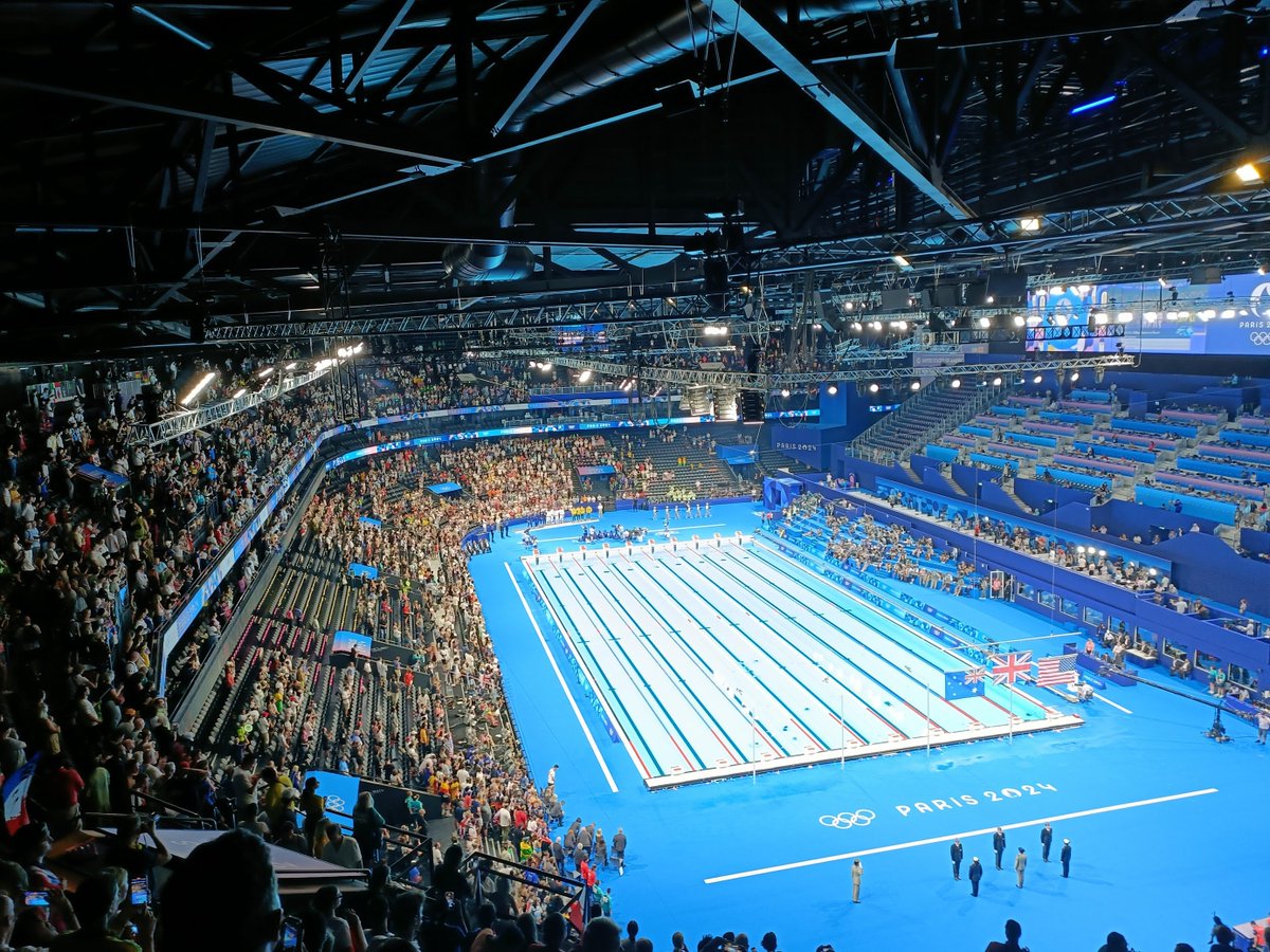 jwsvelo's tweet photo. @TimBonvilleGinn GB men's 4x200m freestyle gold -  I was lucky enough to have been there. https://t.co/UeVWHwDsQu