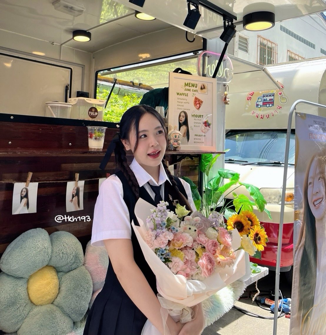 tkh193's tweet photo. I love you so much babyyyy 🫶🏻🥹
Glad you like it 🥰
Special thanks to @junewi_official for helping me 💫

#junewanwimol https://t.co/mVyCKEXmto