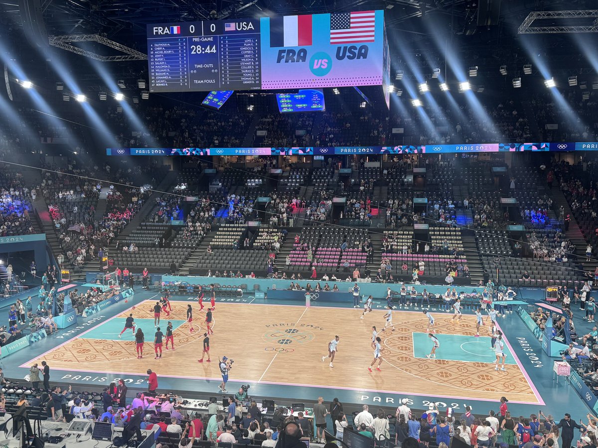 ᴍᴇɢʜᴀɴ ᴍᴄᴘᴇᴀᴋ (@meghanmcpeak) on Twitter photo GOLD MEDAL SUNDAY!!!
🇺🇸 Women go for a historic 8th consecutive Gold Medal as they take on the host nation 🇫🇷 and a ruckus Bercy Arena!!!
9:30am ET tip off on CBC TSN & CBC Gem
Join <a href="/DShulman_ESPN/">Dan Shulman</a> <a href="/NabilKarimTV/">Nabil Karim</a> and myself with your coverage!
#Paris2024 <a href="/CBCOlympics/">CBC Olympics</a> GOLD MEDAL SUNDAY!!!
🇺🇸 Women go for a historic 8th consecutive Gold Medal as they take on the host nation 🇫🇷 and a ruckus Bercy Arena!!!
9:30am ET tip off on CBC TSN & CBC Gem
Join <a href="/DShulman_ESPN/">Dan Shulman</a> <a href="/NabilKarimTV/">Nabil Karim</a> and myself with your coverage!
#Paris2024 <a href="/CBCOlympics/">CBC Olympics</a>