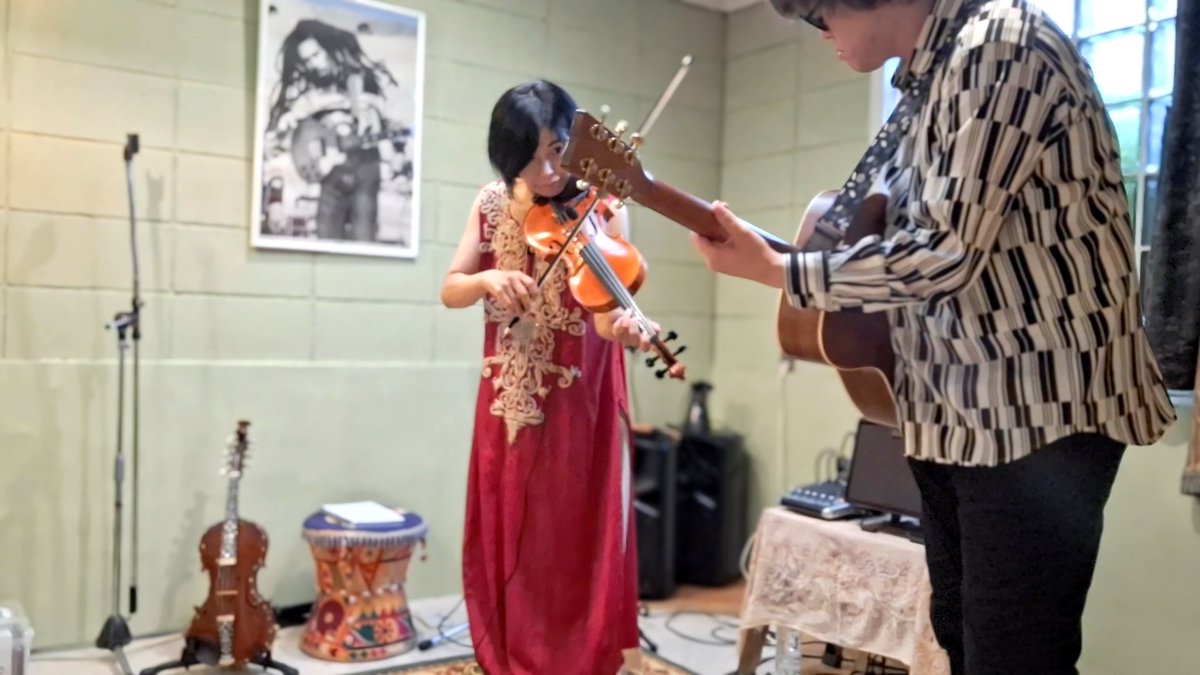 Livets_Ord_'s tweet photo. 本日のライブも無事終演いたしました！
お越しくださったみなさま、会場ChanReeのマスター、ありがとうございました！ https://t.co/111ASD2LYF