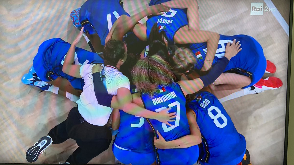 E’ orooooooo per le azzurre della pallavolo 🇮🇹🥇 #GIOCHIOLIMPICI #Paris2024 #italvolley