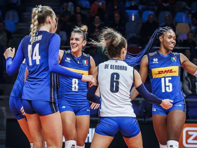 Ma cosa hanno fatto!!!!!!!!!!

La Nazionale femminile di #volley stravince la finale olimpica. Le nostre ragazze dominano sugli Stati Uniti e vincono 3 - 0 un match che lascerà il segno nella storia del volley e delle olimpiadi! <a href="/jeuxolympiques/">Jeux Olympiques</a> <a href="/Federvolley/">Federvolley ⭐️⭐️⭐️⭐️⭐️⭐️⭐️</a> 

Grandi ragazze!!!