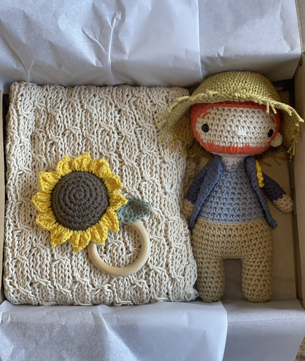 La Tatita. 🖤 tweet media