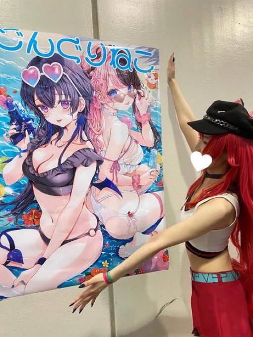 今日のコミケはあぽりん( )さんにつなちゃんのコスでお手伝いしてもらいました。可愛いしスタイル良くてサークルスペースが華やかになりましたありがとうございました 