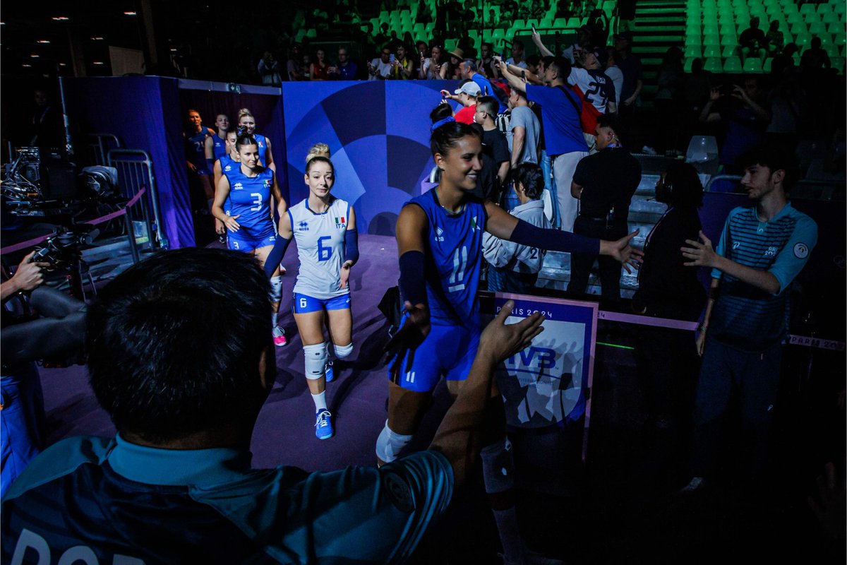 LEGGENDE  🇮🇹🙌🏻🙌🏻🙌🏻

🥇 #ItaliaStatiUniti 🇮🇹🇺🇸 3-0 (25-18, 25-20, 25-17)

#LaNazionale | <a href="/Coninews/">CONI</a> | <a href="/ItaliaTeam_it/">ItaliaTeam</a> | #Paris2024
