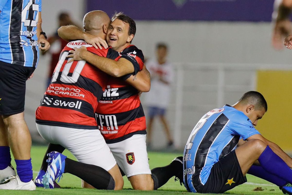 Petkovic10's tweet image. Essa legenda eu deixo para vcs !!
#futebol #petkovic