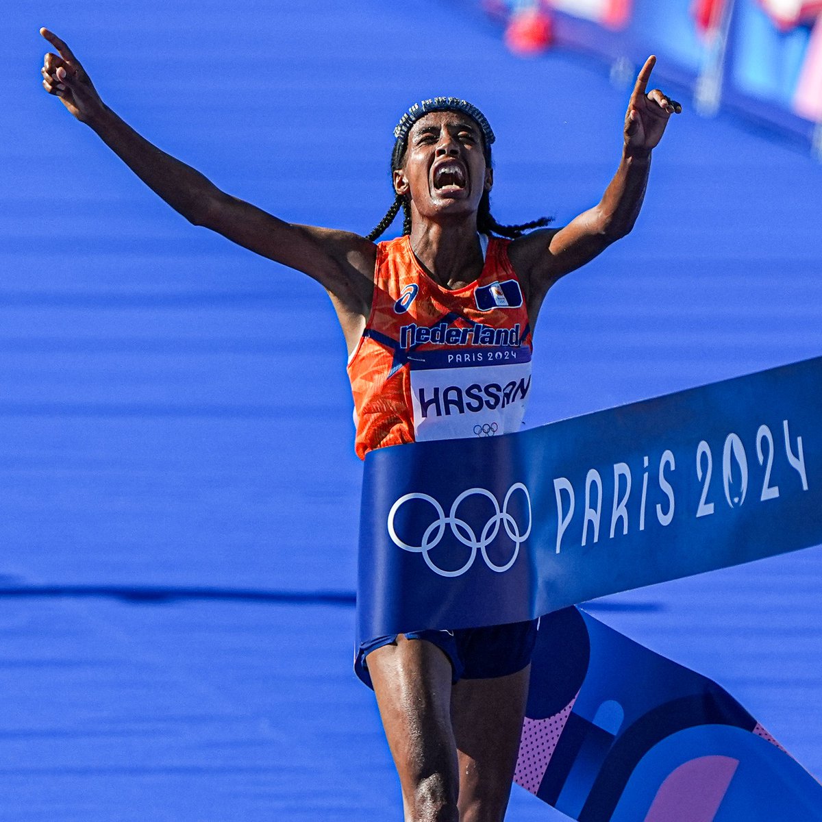 TeamNLtweets's tweet image. SIFAN HASSAN WAT DOE JE NU! 🤯😱🔥

#TeamNL | #Paris2024