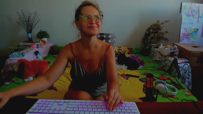 Anna Zavisimost :ukraine is live now! https://t.co/U9J1BGFN03 https://t.co/JkvuQT7ha3<a href="/tag/jingleballs"class="tags"><span>#jingleballs</span></a><a href="/tag/christmas2022"class="tags"><span>#christmas2022</span></a>