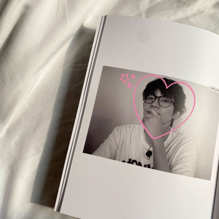 day 30 !

⤷  hi i'm cole ᵎᵎ
𖥻 looking for interactive moots ᵎᵎ

🪼 ~ abt me

⤷ she / her 
⤷ new to #stantwt &amp; #kpoptwt
⤷ '09 liner
⤷ i'm a carat &amp; engene but any fandom is welcome ᵎᵎ
⤷ biases/ults in photo
⤷ like/rt to be moots ೀ

♥ / rt are highly appreciated  ᵕ̈