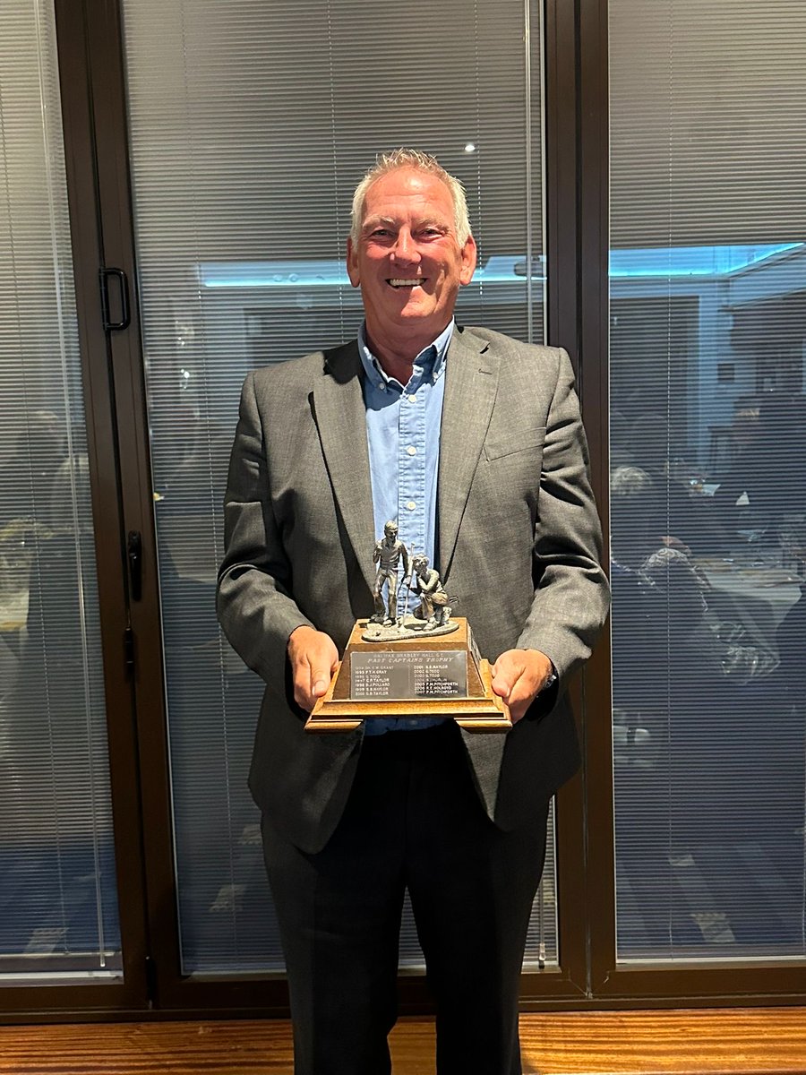 Halifax Bradley hall past captains trophy winner and the top score for the day in the overall competition #everydoghasitsday