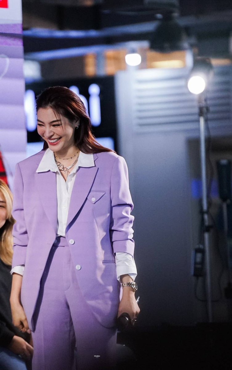 malisorn00's tweet photo. You  guys are really meaningful for me. And thank for coming I’m feel very full of love because of you. 🩵🩷💜🤍💙❤️🧡💛💚 🤗💋 #fayeperaya https://t.co/NKsavbmMRH