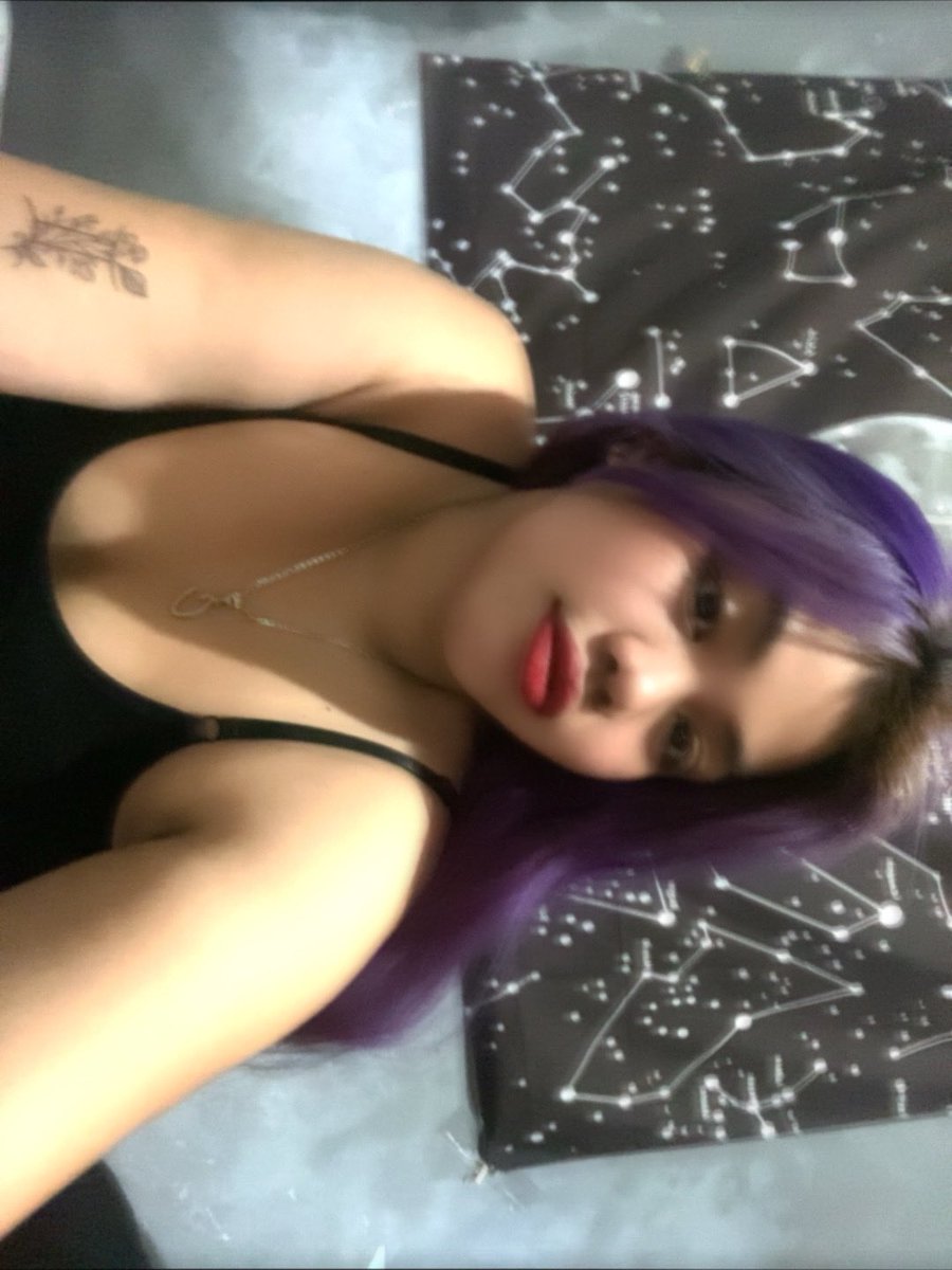 antoneth_mary's tweet photo. hey boo https://t.co/9WQaoE0bgi