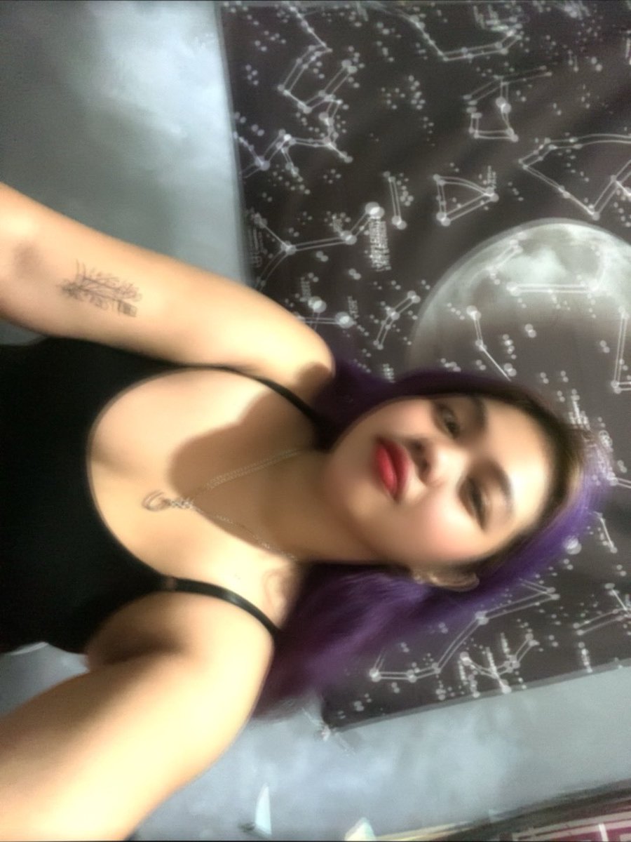 antoneth_mary's tweet photo. hey boo https://t.co/9WQaoE0bgi